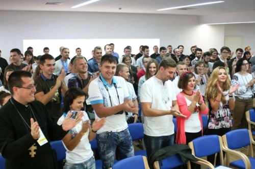 Патріарх Святослав зустрівся з українською молоддю в Італії.(ФОТО) Патріарх Святослав зустрівся з українською молоддю в Італії.(ФОТО)
